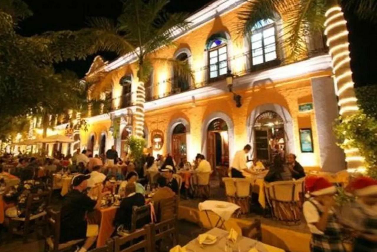 Aguacate Suites Mazatlan Bagian luar foto